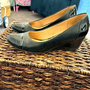 Black like new Abella wedge